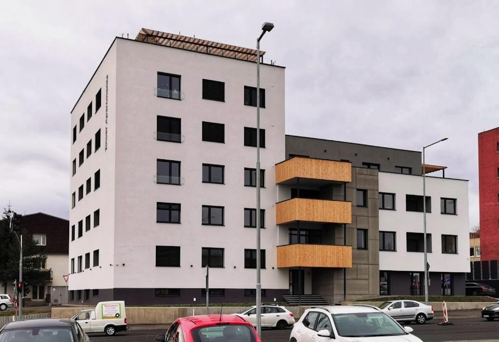 Spišská Nová Ves Tower Apartments מראה חיצוני תמונה